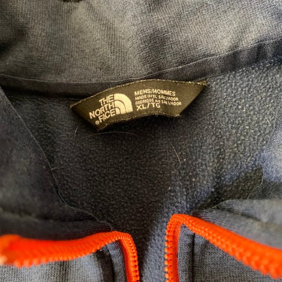 The North Face Quarter Zip (1/4 Zip) - Picture 2 of 5